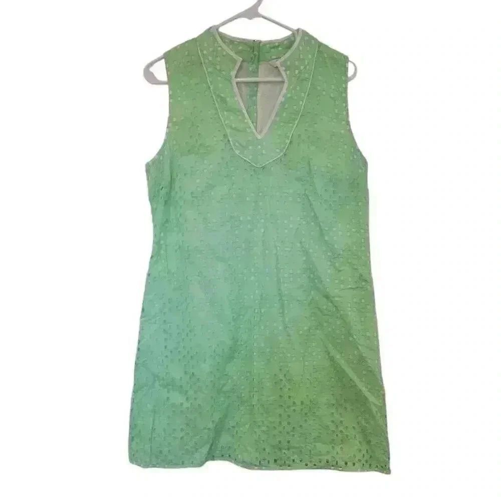Crown & Ivy Women's Green Cotton Eyelet Sleeveless Shift Dress